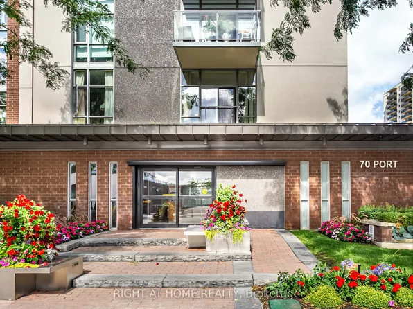 70 Port St E Unit 405, Mississauga, ON L5G 4V8