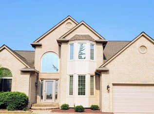 49284 Walnut Creek Dr, Macomb, MI