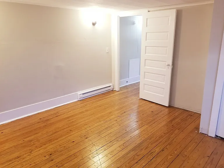 2239 Cobbs St — Photo 12