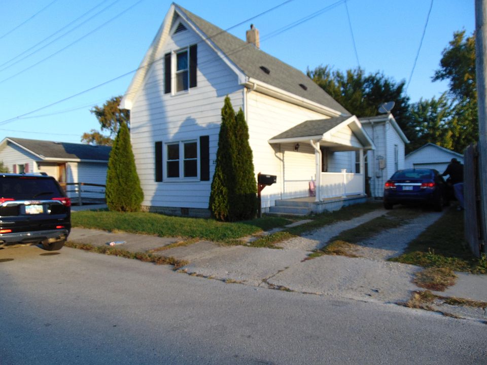 1st image of 222 11th St