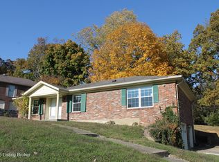 9203 Windsor Park Dr, Louisville, KY 40272