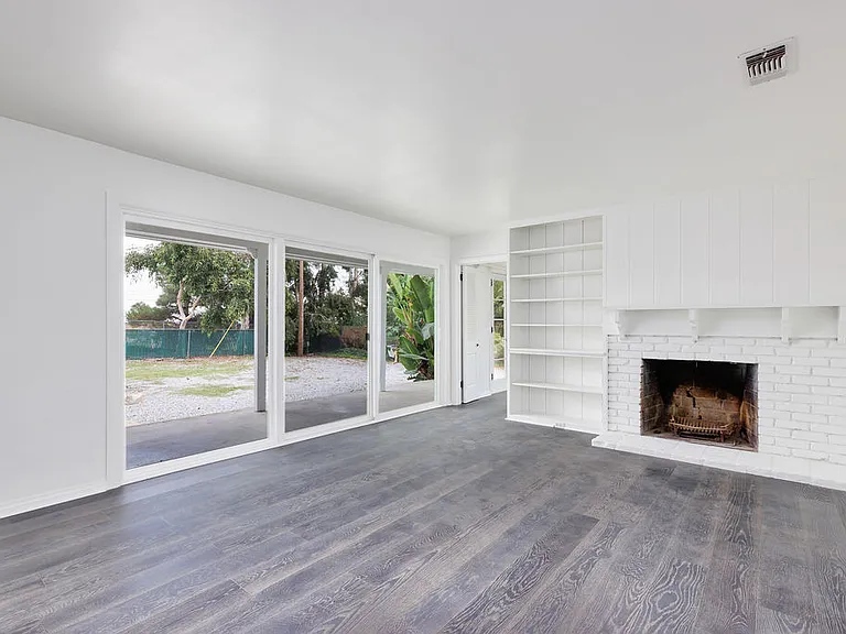 Summit Ln — Photo 8