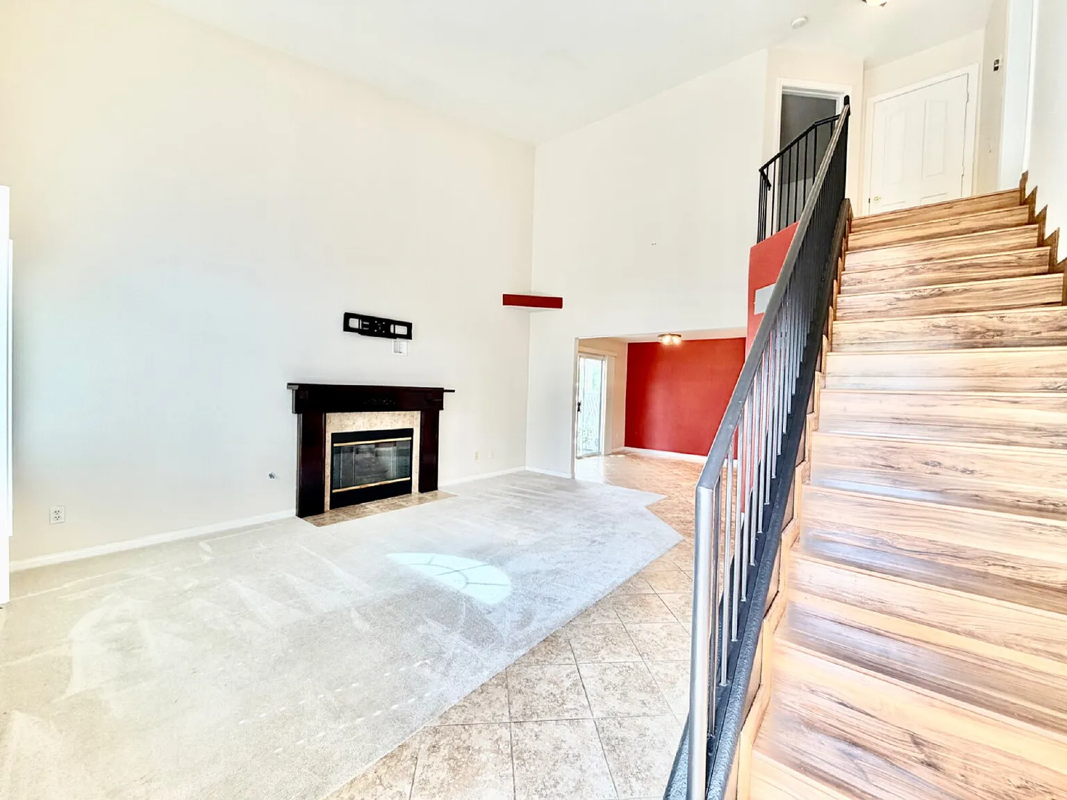 2 bed, 2.5 bath, 1230 sqft, $1,895 — Photo 3