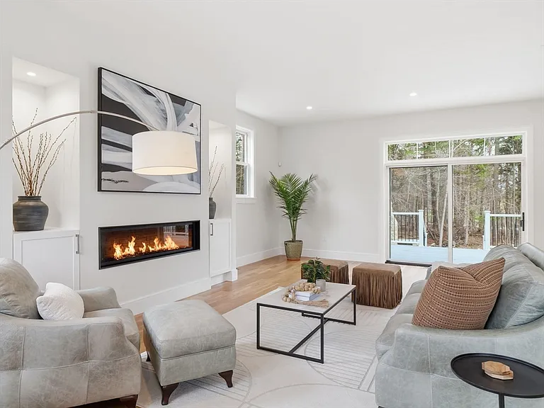 22 Lincoln Rd — Photo 16