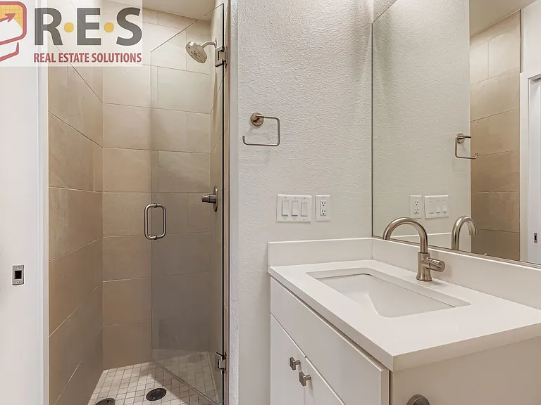 3411 N Albion St #2 — Photo 13