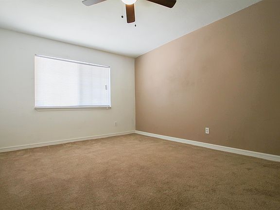 3rd image of 768 N Pine St #A