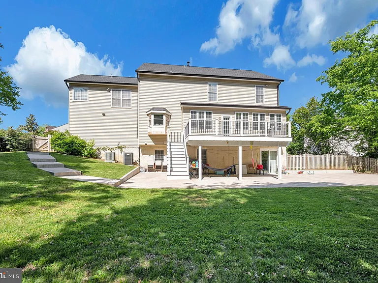 16005 Kings Mountain Rd — Photo 33