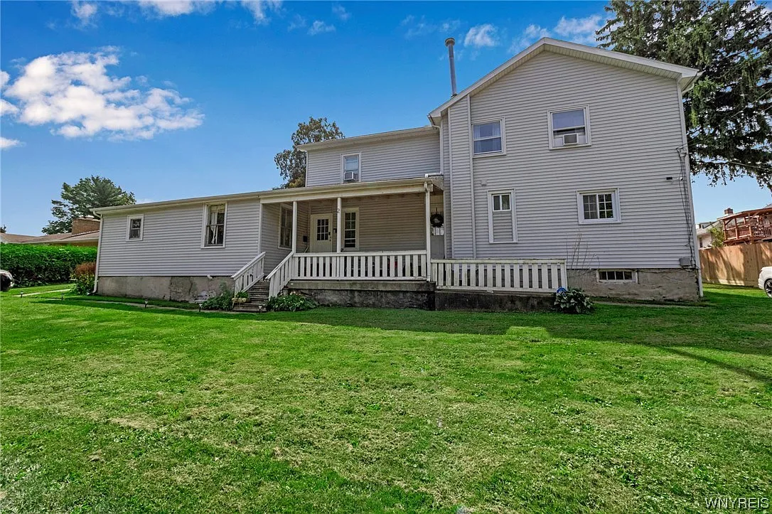 2 Meadowbrook Dr photo 1