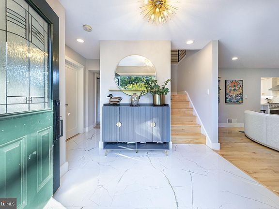 2nd image of 9021 Cherbourg Dr