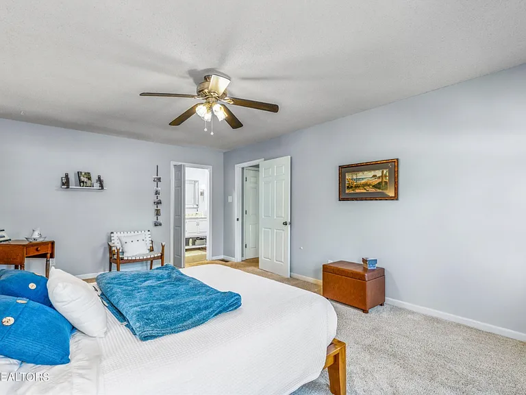 9416 States View Dr — Photo 18