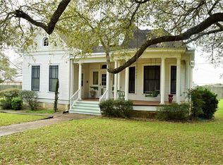 100 E Anderson St, Schulenburg, TX 78956