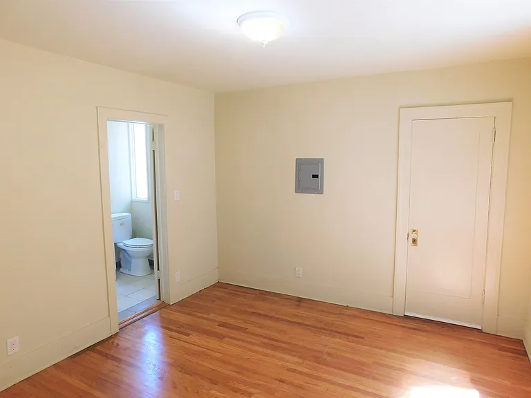 1250 E Villa St — Photo 6