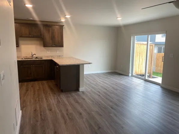 611 13th St, 611 13th St Unit B, Belgrade, MT 59714