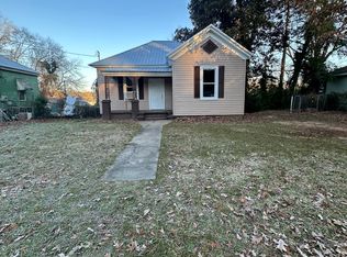 14 Dallas St, Manchester, GA 31816