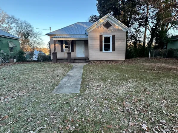14 Dallas St, Manchester, GA 31816