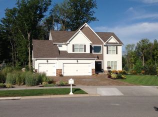47 Chestnut Cor, Lancaster, NY 14086