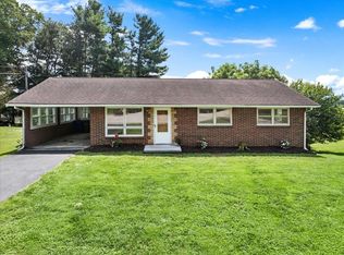 135 Griggs St, Christiansburg, VA 24073