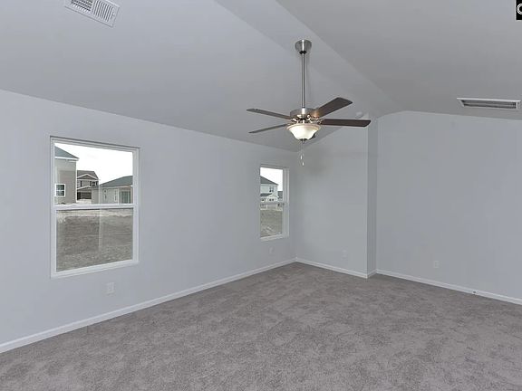 5th image of 659 Wooster Dr