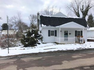 11 Jackson St, Dallas, PA 18612