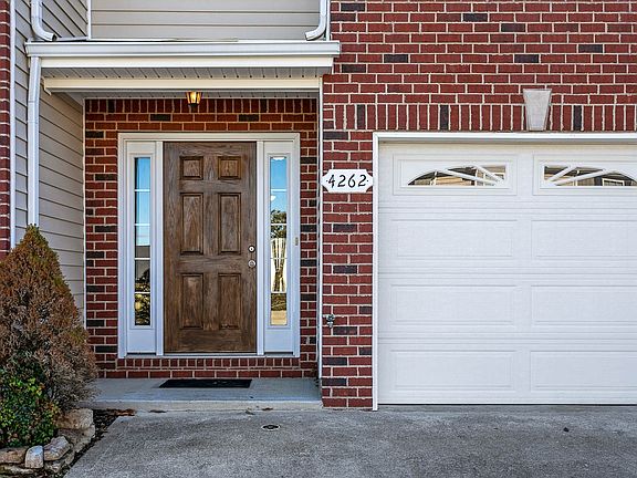 2nd image of 4262 Aurora Cir