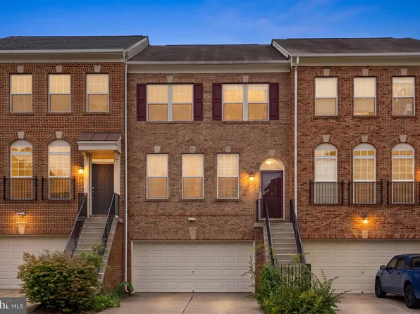 8570 Wyngate Manor Ct, Alexandria, VA 22309