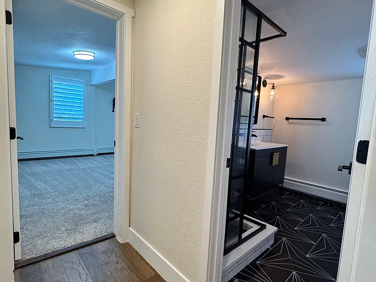 1089 W Stanford Ave — Photo 6
