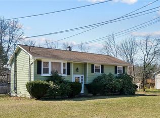 4 Abbey Rd, Hyde Park, NY 12538