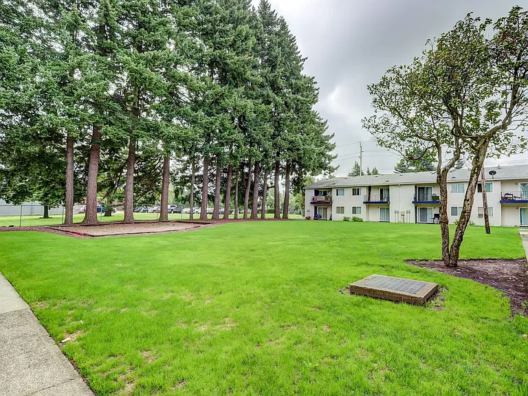 Fircrest Apartments 1159-F — Photo 39