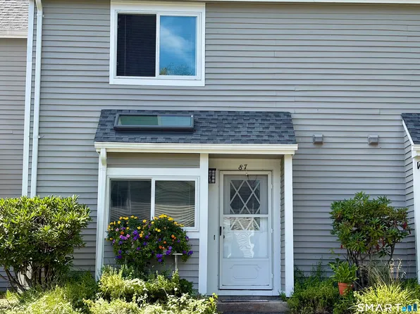 87 Hilltop Drive #87, Simsbury, CT 06089