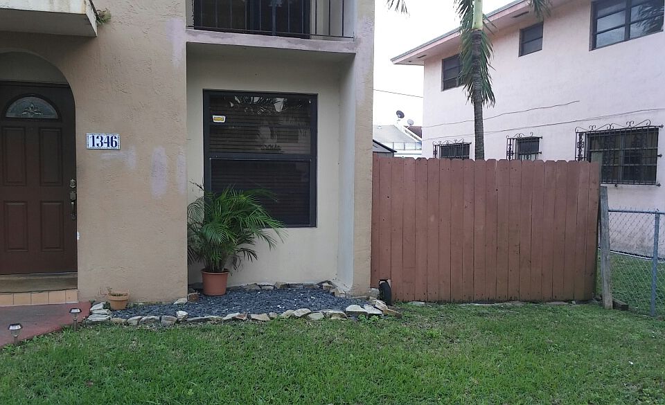 2nd image of 1346 W 44th St #1346