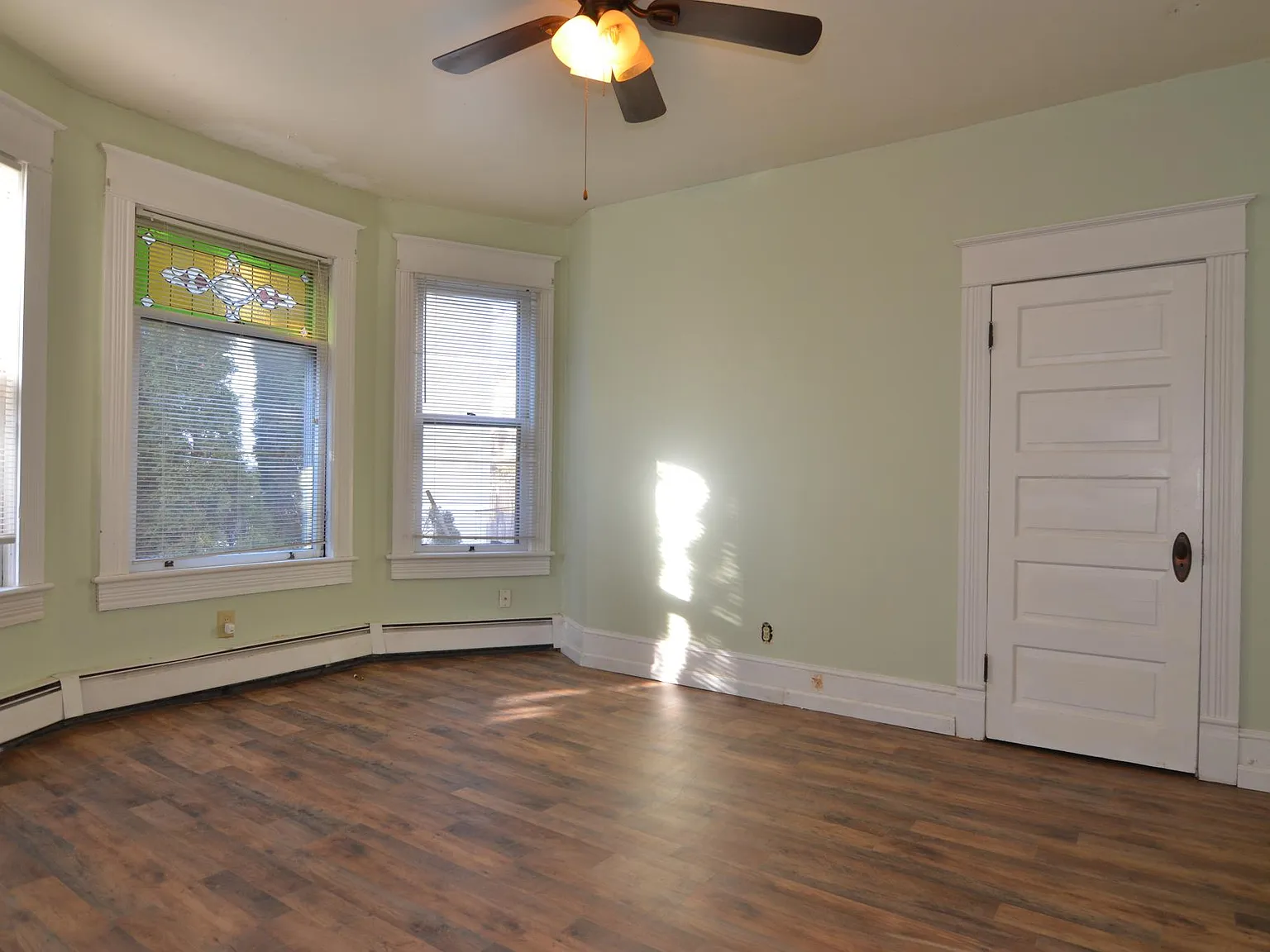 2 bed, 888 sqft, $1,150 — Photo 3