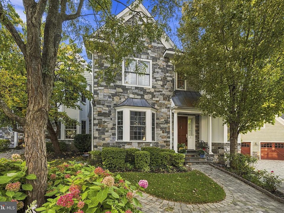 1st image of 1 Wicklow Ct