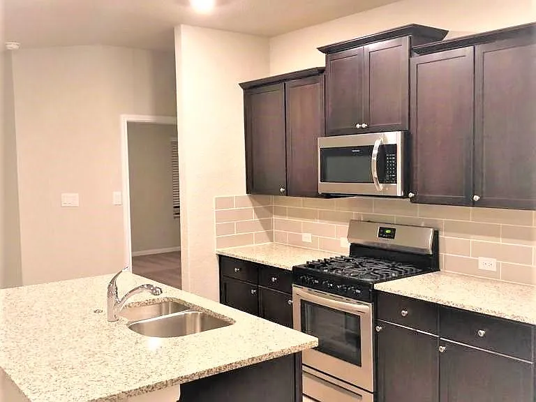 2810 Calandra Lark — Photo 4