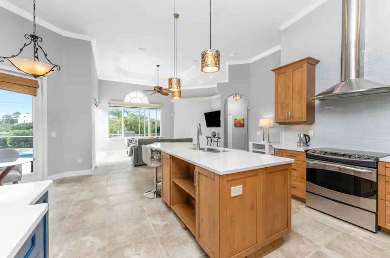 Palau Cir, Port Charlotte — Photo 2