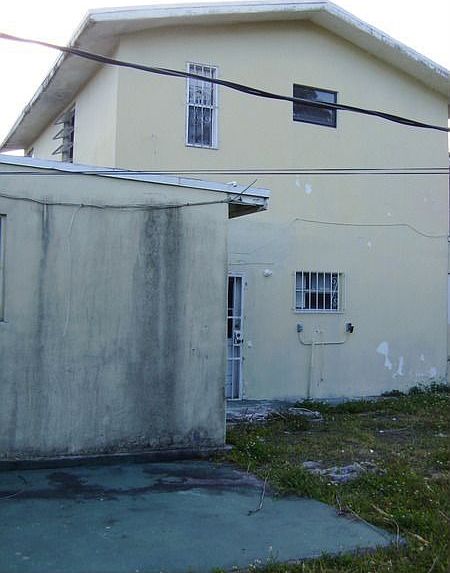 2nd image of 520 NW 107th St