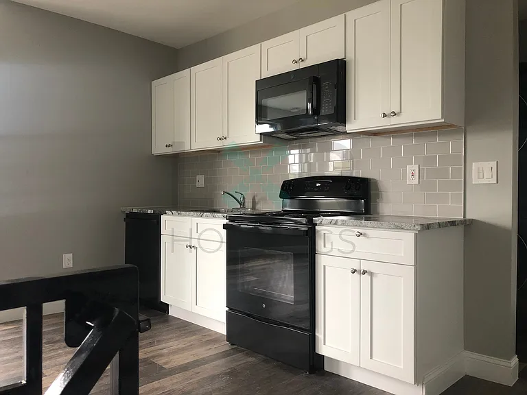 5437 Master St #2 — Photo 8