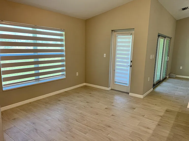 3913 NW 42nd Ln — Photo 26