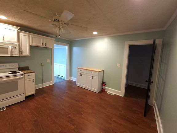 5th image of 633 Willow Briar Ln