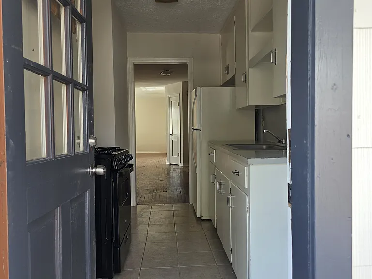 3817 S Shepherd Dr #2 — Photo 4