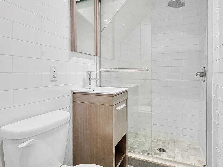 339 W 19th St #1F — Photo 10