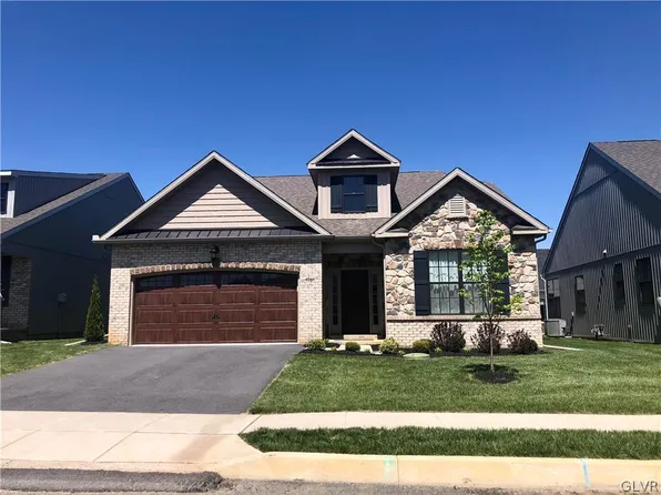 4064 Eveningstar Rd, Emmaus, PA 18049