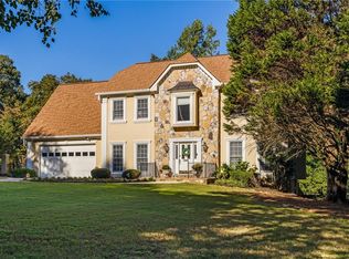 4605 Settles Point Rd, Suwanee, GA 30024
