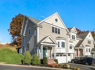 8 Murray Ave #12, Burlington, MA 01803