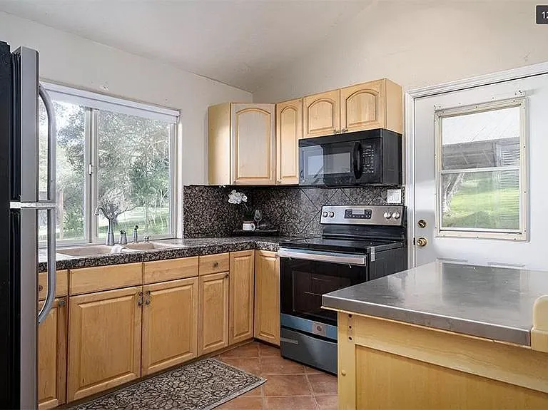 4702 Montaire Dr — Photo 3