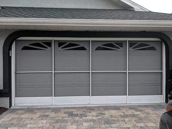 5th image of 2347 Sutton Pl