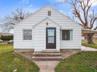 307 Deschutes Ave, Maupin, OR 97037