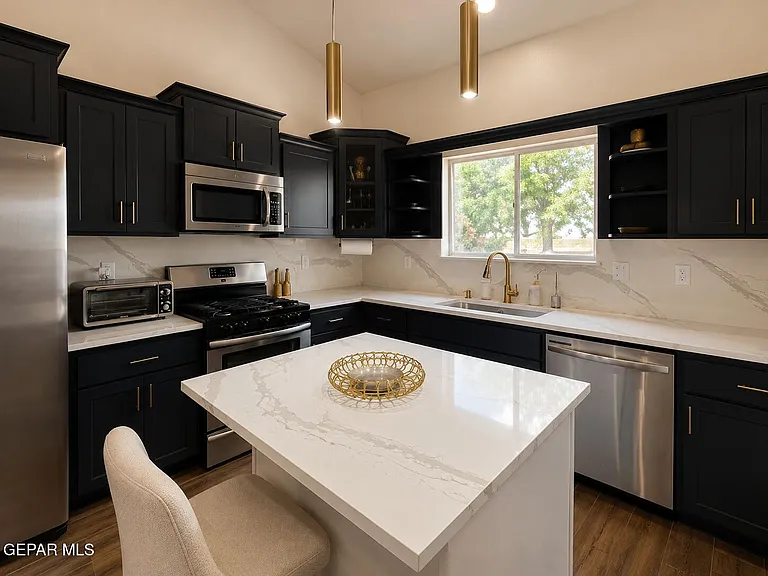 836 Sunset Park Dr — Photo 8