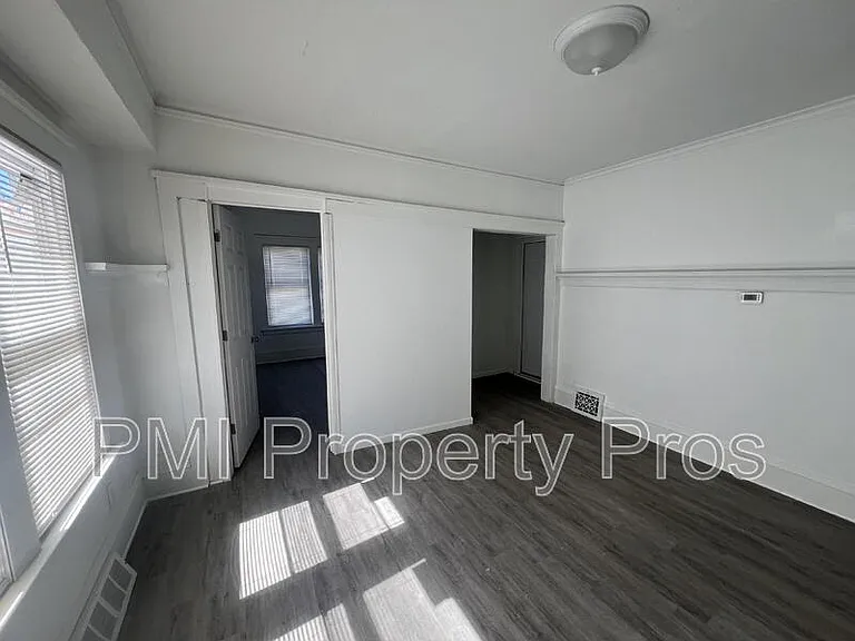 3284 N 30th St — Photo 34