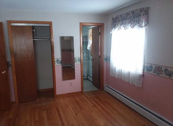 5th image of 12 Asbury Ave