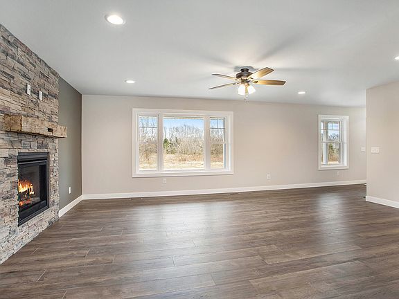 5th image of 8839 Camomile Dr